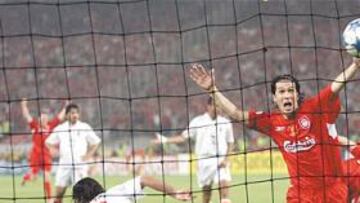 Luis García celebra uno de los goles de la gran remontada del Liverpool.