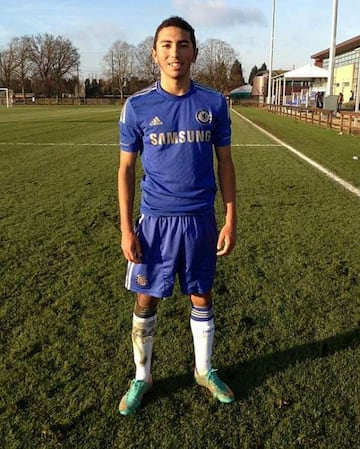 Formado en O'Higgins, fue seguido por el Chelsea cuando tenía 16 años. Se integró al club inglés tras el Sudamericano Sub 20 del 2013, y previo pago de 2,6 millones de dólares. Fue parte del equipo juvenil, y entrenó en varias pretemporadas con el primer equipo.