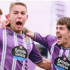 El Promesas gana al Coruxo con goles de los laterales