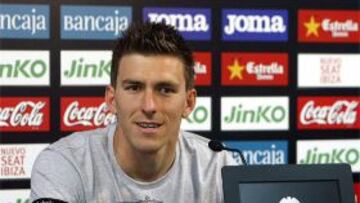 "El entrenador es el que elige y es el que sabe el mejor once para jugar. A lo mejor no funcionó como él quería, pero aún quedan partidos", subraya el portero del Valencia.