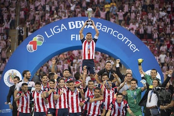 Las 7 playeras más bonitas en la historia de Chivas y América