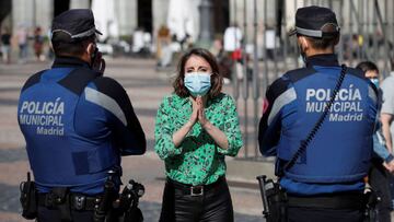 La Policía Municipal desaloja casi un centenar de fiestas privadas en Madrid, una con 80 personas