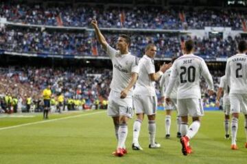 1-0. James Rodríguez celebró el primer gol.