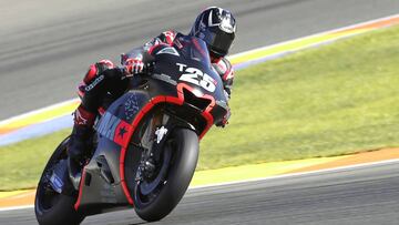 Maverick Vi&ntilde;ales, en los test de Valencia. 