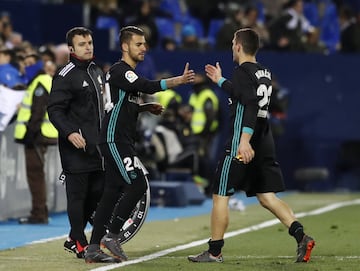 Sale Kovacic y entra Ceballos