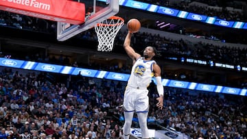 The Golden State Warriors have struggled on the road all season, but came up with a massive win against the Dallas Mavericks who were without Kyrie Irivng.