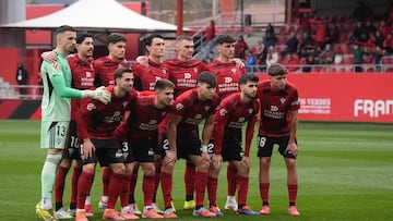 Once inicial del Mirandés en el duelo ante Las Palmas.