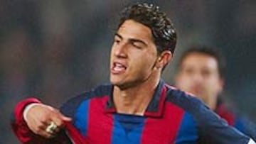 <b>RAJADA. </B>Tras pasar un año en Barcelona, el luso Ricardo Quaresma no parece estar muy satisfecho con el trato dispensado por Rijkaard.