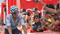 Enric Mas, durante una etapa en la Vuelta a España 2022.
