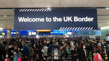 Queues of people wait in line at U.K. citizens arrivals at Heathrow Airport in London, Britain, September 1, 2021. REUTERS/Guy Faulconbridge