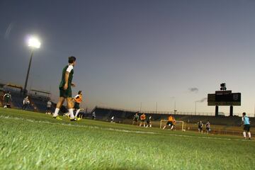 El New York Cosmos calentando.