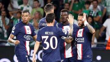 Soccer Football - Champions League - Group H - Maccabi Haifa v Paris St Germain - Sammy Ofer Stadium, Haifa, Israel - September 14, 2022 Paris St Germain's Neymar celebrates scoring their third goal with teammates REUTERS/Nir Elias