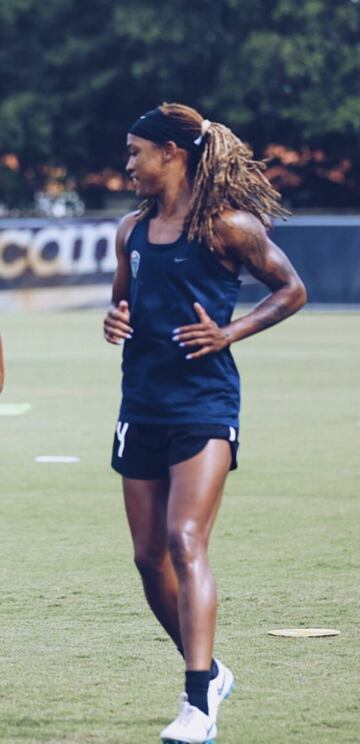 Un pilar indiscutible con el North Carolina Courage para ganarse el título, pues sumó 10 anotaciones y ocho asistencias. Marcó en la semifinal contra Chicago y dos veces contra Portland en la final, esto la tiene entre las mejores del mundo.