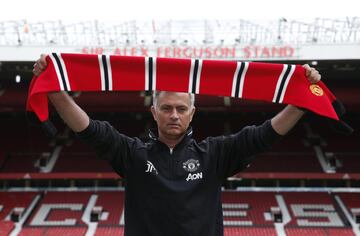 Mourinho durante su presentación como nuevo entrenador del Manchester United el 5 de julio de 2016.
 