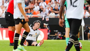 Sergi Canós, en el instante de su lesión.