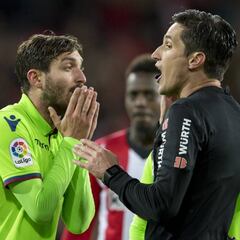 El Levante reclama jugadas que podrían valer nueve puntos más