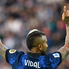 Inter de Alexis y Vidal ganó y se acerca al líder en el Calcio