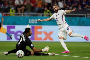 1-2. Karim Benzema marca el segundo gol.