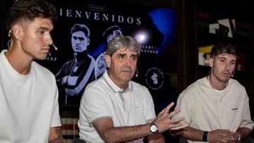 14/08/2025. Presentacion de Valery y Adrian Rodriguez como nuevos jugadores Del Real Zaragoza. Txema Indias