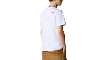 Esta camiseta de The North Face es la mejor aliada para los fans del senderismo hasta cuando el verano aprieta