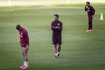 Atlético de Madrid trained at the Calderón on Good Friday