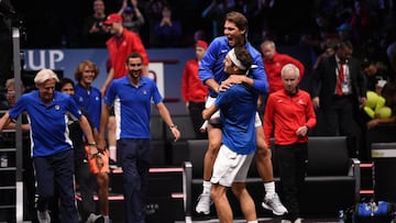 Laver Cup: Federer leads Team Europe to victory in Prague