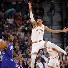 Collet pide paciencia con Wembanyama: “Lleva solo unas semanas en la NBA”