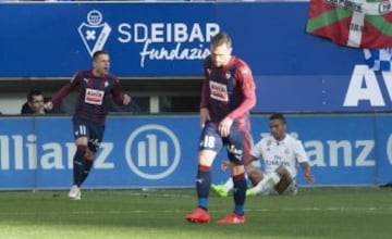 Rubén Peña celebra el 1-4.
