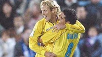 <b>DE ORO. </b>Forlán y Riquelme han llevado al Villarreal muy arriba.