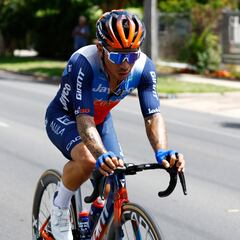 Ewan líder y Pelegrí tercero en la general del Tour Omán
