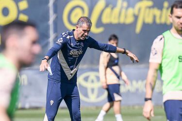 Gaizka Garitano: “Los días que no sales enchufado en Segunda, te ventilan”