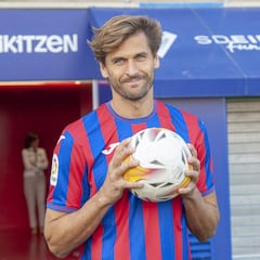 Llorente: "Tenía ganas de volver a jugar, Eibar es el mejor lugar para hacer lo que más me gusta"