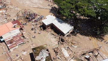 Al menos 25 muertos, más de medio centenar de desaparecidos y casi 800 hogares destrozados. Estas han sido las devastadoras consecuencias de las lluvias torrenciales en la ciudad de Las Tejerías (una ciudad del estado Aragua, en Venezuela) desencadenando la crecida del río Los Patos.