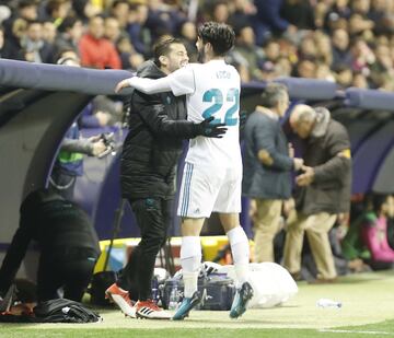 Isco volvió a adelantar al Real Madrid. 1-2.