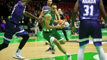 Obi Enechionyia continuará en el Real Betis dos temporadas más