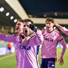 El Oviedo pone una pica en A Malata