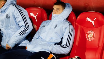 Lunin no cierra la puerta