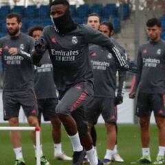 Benzema y Carvajal no se entrenan a un día del Alavés