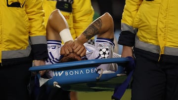 FC Copenhagen's Mexican defender #13 Rodrigo Huescas is carried off the field on a stretcher after suffering an injury during the UEFA Champions League first round day 2 football match between Qarabag FC and FC Copenhagen at the Tofiq Bahramov Republican Stadium in Baku on October 1, 2025. (Photo by Giorgi ARJEVANIDZE / AFP)