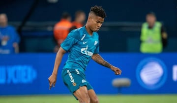 El volante debutará esta temporada con el Zenit de Rusia.