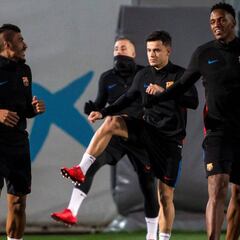 Coutinho y Mina, convocados ante el Espanyol en la Copa