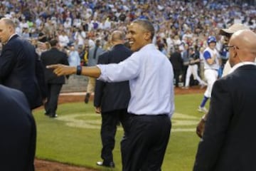 Barack Obama es un gran aficionado al béisbol y presenció el partido anual entre congresistas demócratas y republicanos en junio de 2015.