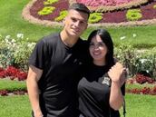 “Como todas las parejas, a veces peleamos, pero estamos bien... Las redes sociales son crueles”