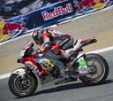Bradl aprovecha la caída de
Márquez para hacer la pole
