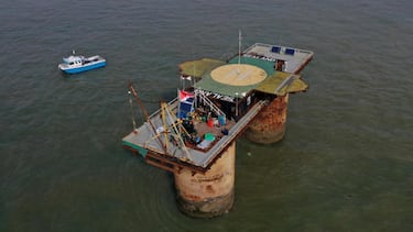 Sealand, la nación en la que solo viven cinco personas pero tiene rey, bandera y moneda propia