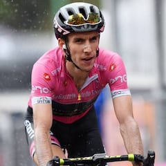 Resumen y resultado de la 9ª etapa del Giro de Italia: Froome se deja 1:07 en el Gran Sasso