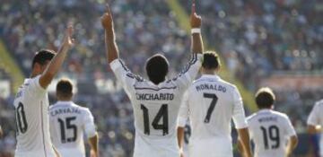 Chicharito celebra el 0-2 al Levante el 18 de octubre de 2014.