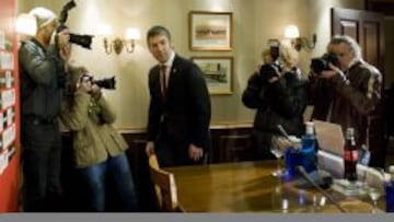 Josu Urrutia, presidente del Athletic, en la conferencia de prensa.