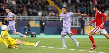 Una gran jugada de combinación dentro del área entre Ceballos y Rodrygo, incluyendo 2 pases de tacón, uno de cada uno, terminó con el brasileño rematando al fondo de la portería defendida por Mohamed El-Shenawy, que no pude hacer nada para detener el disparo de Rodrygo.