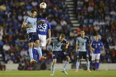 En la temporada 2013-14, el Sporting Kansas City derrotó 1-0 al Cruz Azul en los cuartos de final de la Concachampions. Para el compromiso de vuelta, ‘La Máquina’ no tuvo piedad del cuadro norteamericano y lo goleó 5-1 en la cancha del Estadio Azul. Semanas más tarde, los celestes levantaron el trofeo de Concacaf. 